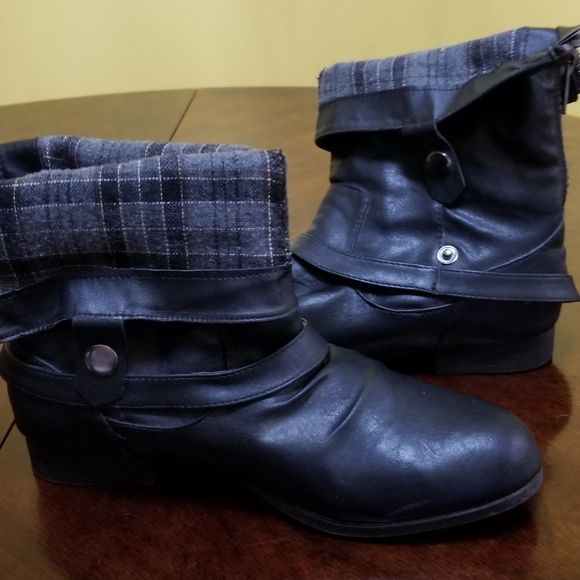 Wet Seal black combat boot w back zipper, adjust snap height& plaid gray & black - Picture 8 of 8